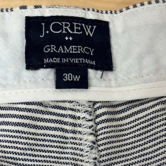 J. Crew Men's Blue‎ and White Gramercy Striped Shorts size 30 - Picture 2 of 4